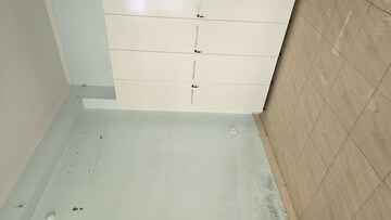 Room in 2 BHK Apartment at Dragon Age The Citadel, Chinhat – for Rent