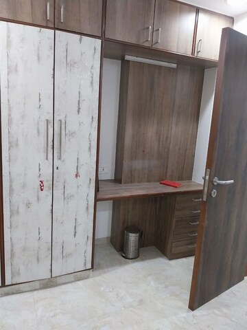 Bedroom in 2 BHK Apartment at Seven Bunglow – for Rent