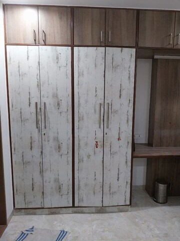 Bedroom in 2 BHK Apartment at Seven Bunglow – for Rent