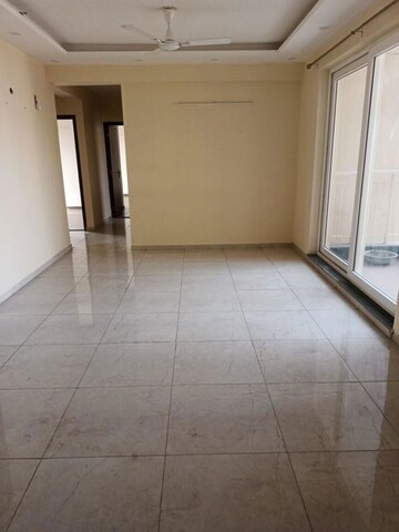 Room in 3.5 BHK Apartment at BPTP Park Serene, Sector 37d – for Sale