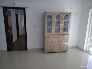 Room in 3 BHK Apartment at RNP 1, Kondapur – for Rent