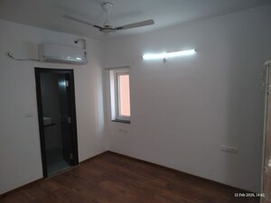 Room in 3 BHK Apartment at RNP 1, Kondapur – for Rent