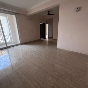 Room in 3 BHK Apartment at Amrapali Golf Homes, Haibatpur – for Rent