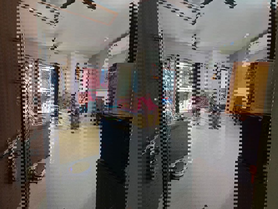 2 BHK 670 Sq.Ft. Apartment in Royal Oasis