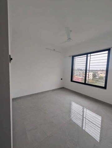 Room in 2 BHK Apartment at Unique Youtopia, Kharadi – for Rent