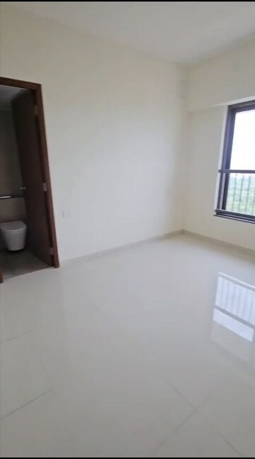 Furnished Amenities in 2 BHK Apartment at Kalpataru Srishti Namaah, Mira Road – for Rent