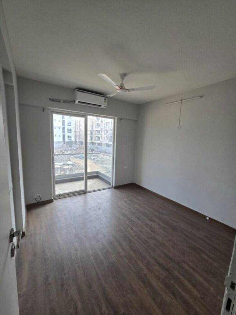 Room, signature-global-city 3.5 Bedroom 1250 Sq.Ft. Apartment In Sector 37d Gurgaon 10013359