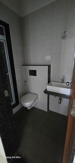 Bathroom in 2 BHK Apartment at Sheth Auris Bliss, Malad West – for Sale