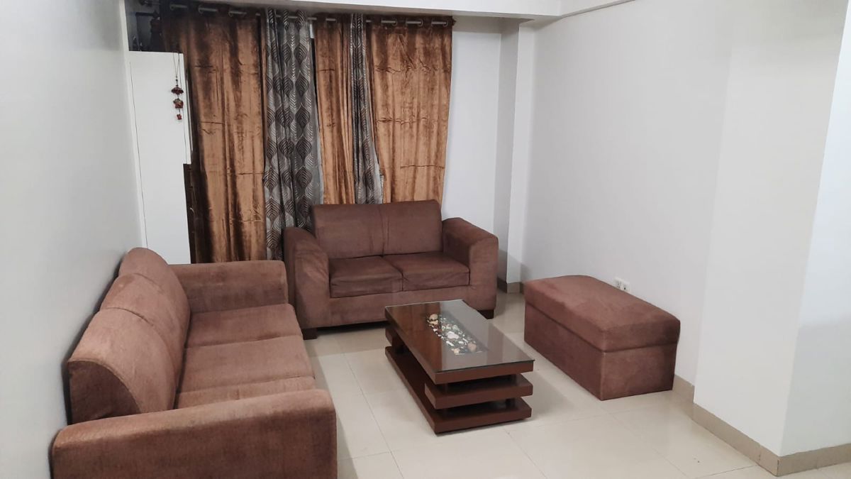 2 BHK + Pooja Room 960 Sq.Ft. Apartment in Tharwani Heritage