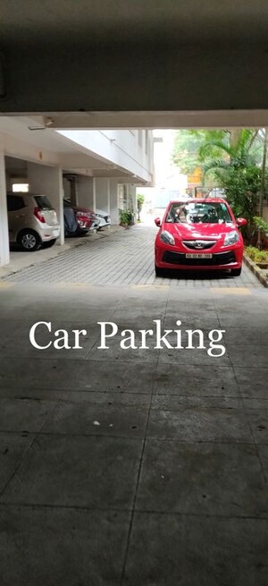 Parking in 3 BHK Apartment at Kolimi Heights, Halasuru – for Rent