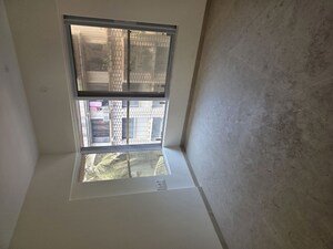 Room in 3 BHK Apartment at DSK Sahil, Vile Parle East – for Rent