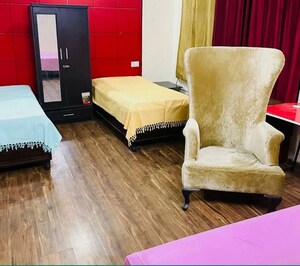 Living Room in 2 BHK Apartment at Amrapali Golf Homes, Sector 4 Greater Noida – for Sale