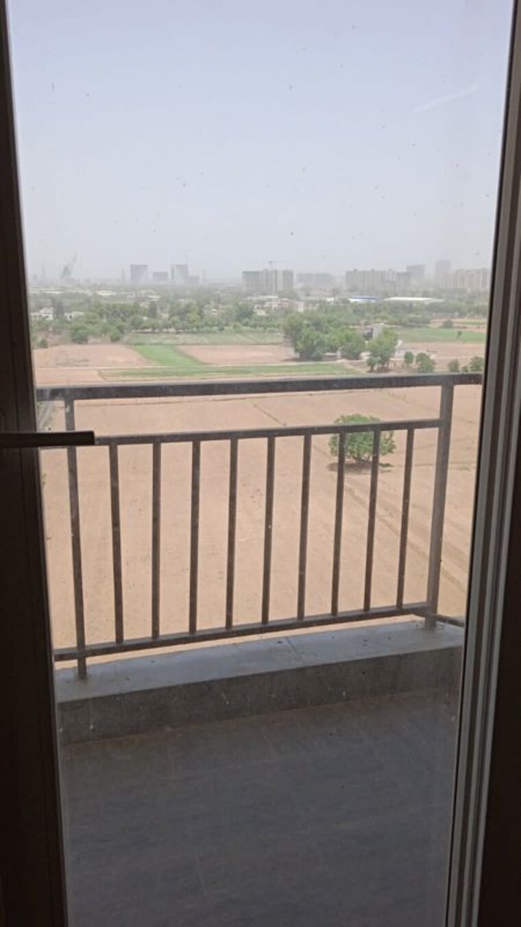 Balcony, umang-winter-hills 3.5 Bedroom 2077 Sq.Ft. Apartment In Sector 77 Gurgaon 9882990