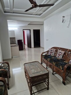 3 BHK Apartment For Rent in Green Valley Residencia