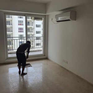 Room in 2 BHK Apartment at Umang Winter Hills, Sector 77 – for Sale