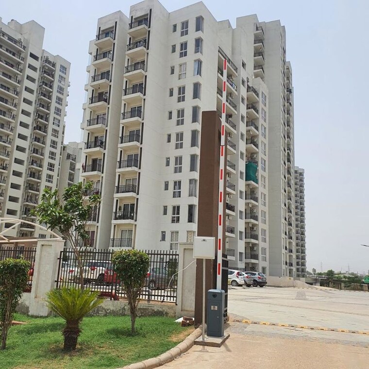 Exterior View, umang-winter-hills 2 Bedroom 1342 Sq.Ft. Apartment In Sector 77 Gurgaon 10013503