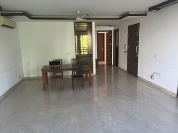 Room in 3 BHK Builder Floor at Safdarjung Enclave – for Sale