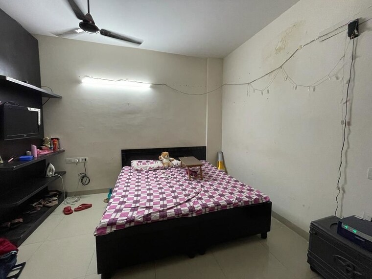 Bedroom, malwa-escon-arena 1 RK 400 Sq.Ft. Apartment In Lohgarh Zirakpur 10013532