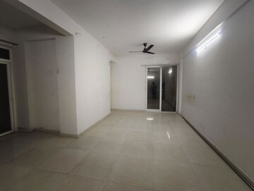 Room in 2 BHK Apartment at BPTP Terra, Sector 37d – for Sale
