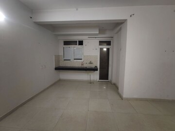 Room in 2 BHK Apartment at BPTP Terra, Sector 37d – for Sale