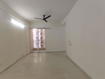 Room in 2 BHK Apartment at BPTP Terra, Sector 37d – for Sale