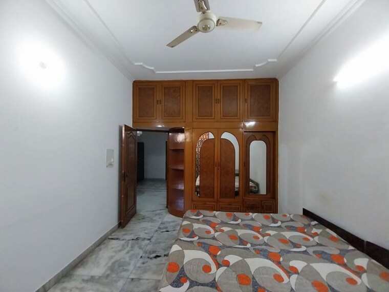 Bedroom, sector 14 2 Bedroom 200 Sq.Yd. Independent House In Sector 14 Gurgaon 10013573