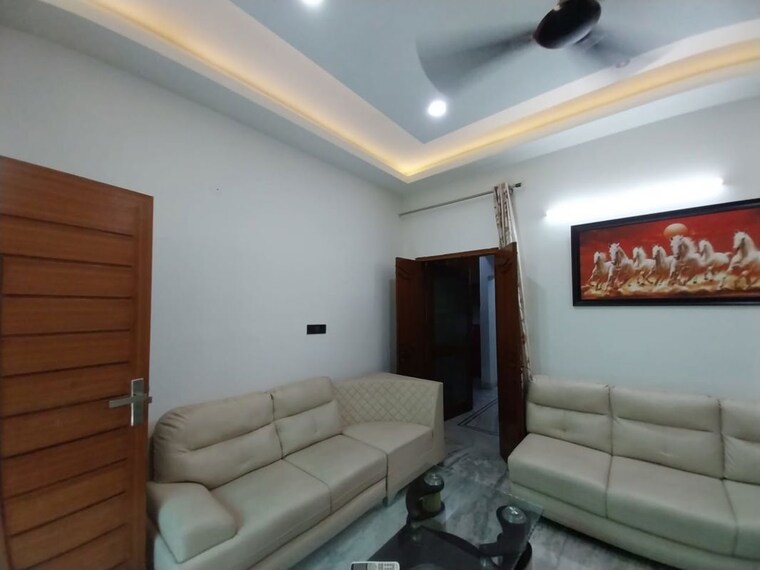 Bedroom, sector 14 2 Bedroom 200 Sq.Yd. Independent House In Sector 14 Gurgaon 10013573