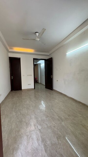 Room in 2.5 BHK Builder Floor at Chattarpur – for Rent