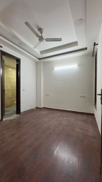 Room in 2.5 BHK Builder Floor at Chattarpur – for Rent