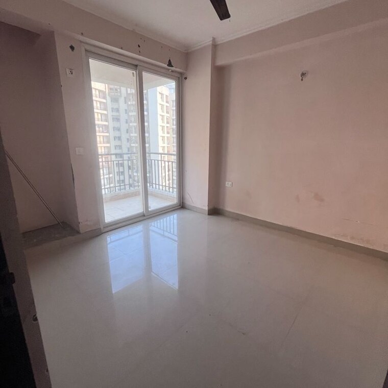 Room, amrapali-golf-homes 3 Bedroom 1115 Sq.Ft. Apartment In Haibatpur Greater Noida 10013601
