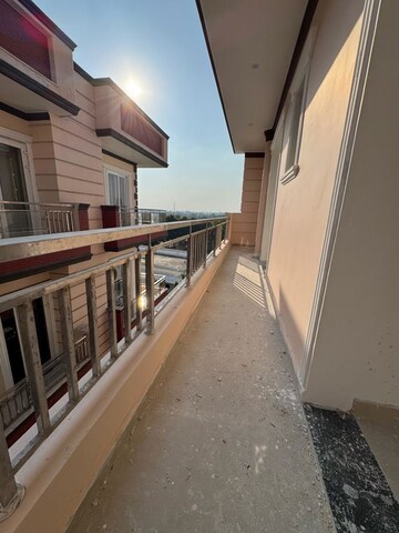 Balcony in 1 BHK Builder Floor at Chattarpur – for Rent