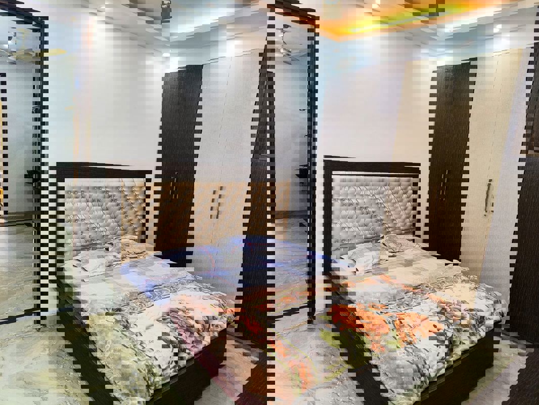 2 BHK 60 Sq.Yd. Apartment in Vipul Square