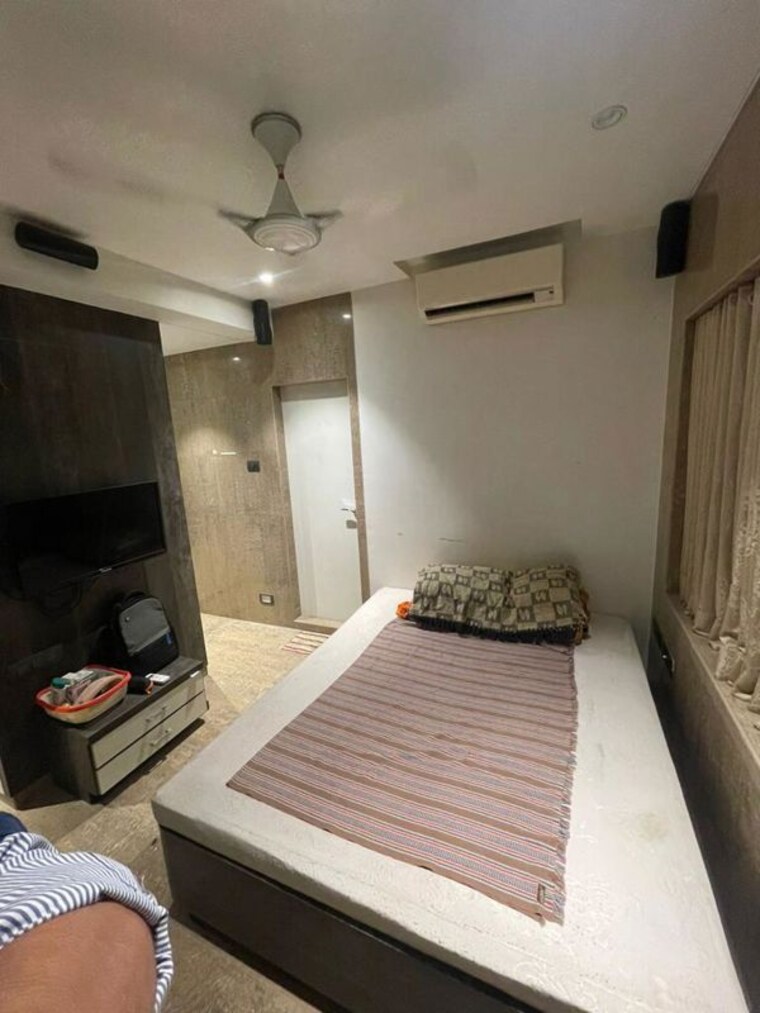 Bedroom, vile parle west Studio 160 Sq.Ft. Apartment In Vile Parle West Mumbai 10013615