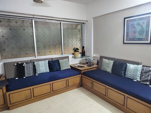 1 BHK Apartment For Rent in Vile Parle West