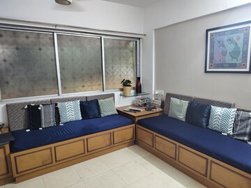 1 BHK Apartment For Rent in Vile Parle West