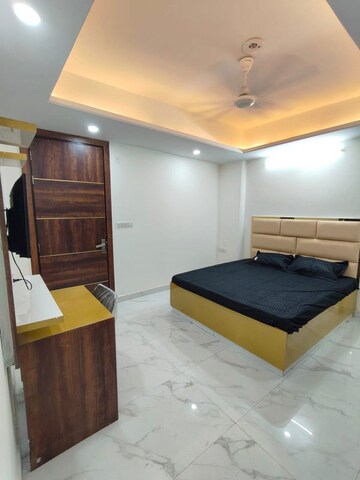 Living Room in 1 RK Builder Floor at Vipul Square, Sushant Lok I – for Rent