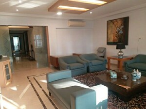 Living Room in 6+ BHK Villa at Juhu Scheme, Juhu – for Rent