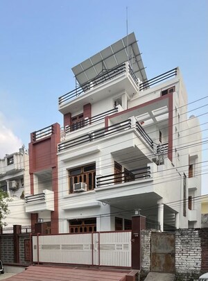 2 BHK Builder Floor For Rent in Gomti Nagar