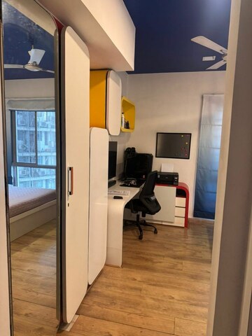 Team Area in  Showroom at Juhu Scheme, Juhu – for Rent