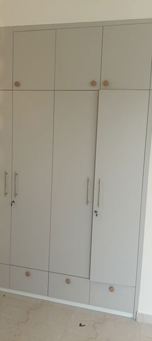 Furnished Amenities in 2.5 BHK Apartment at Smart World Gems, Sector 89 – for Rent