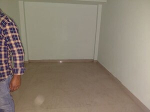 Room in 1 BHK Villa at Gomti Nagar – for Rent