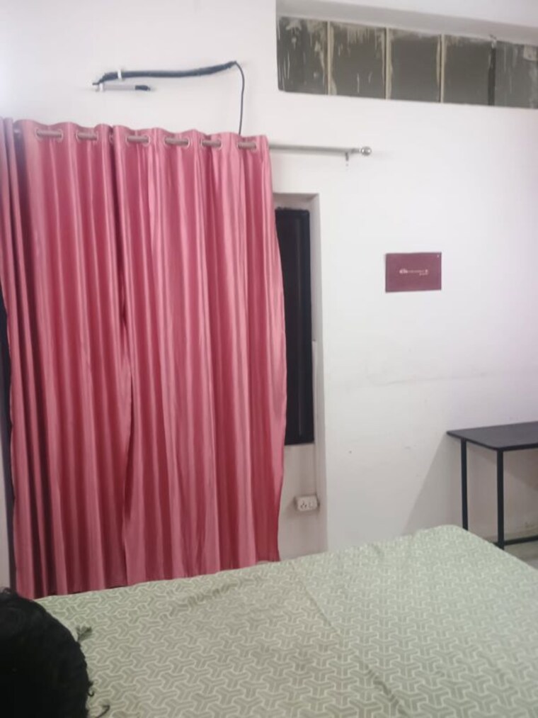 Bedroom, safdarjung enclave 1 Bedroom 150 Sq.Yd. Apartment In Safdarjung Enclave Delhi 10013756