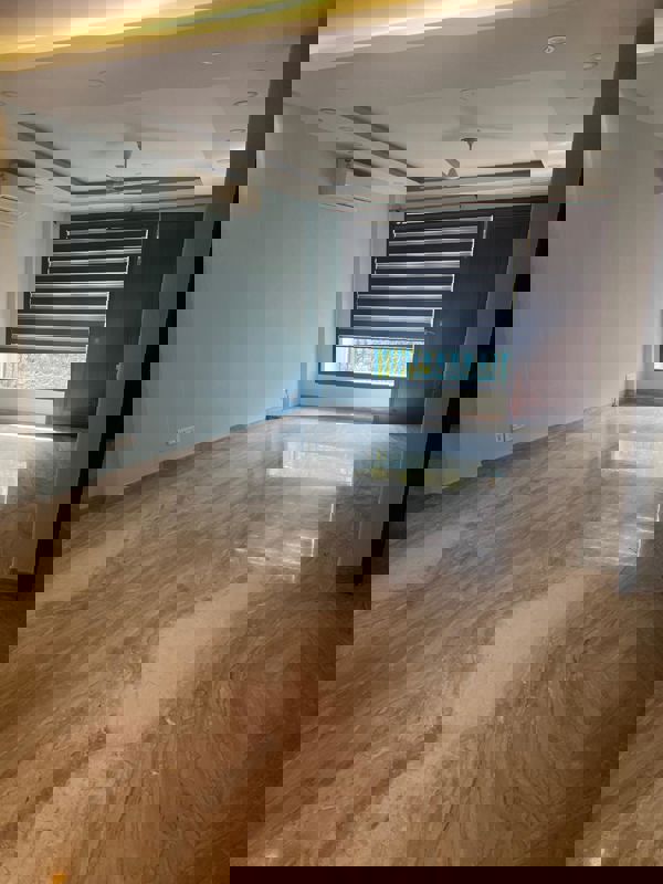 3 BHK 280 Sq.Yd. Apartment in Silverglades Hightown