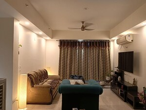 Team Area in 3 BHK Apartment at Umang Winter Hills, Sector 77 – for Sale