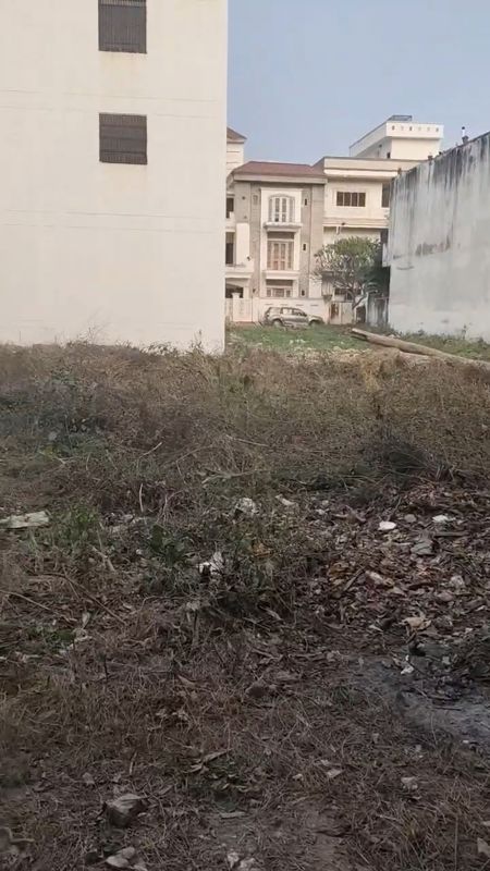 Plot For Sale in Omaxe Metro City