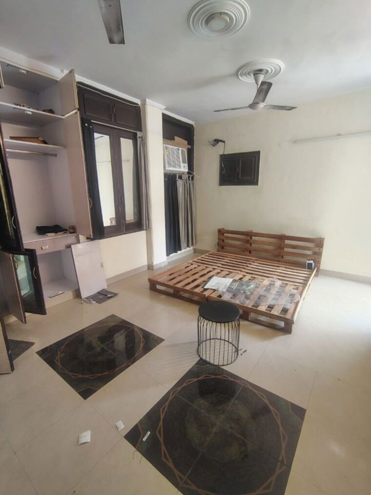 Living Room, hauz khas enclave 2 Bedroom 1100 Sq.Ft. Builder Floor In Hauz Khas Enclave Delhi 10013815