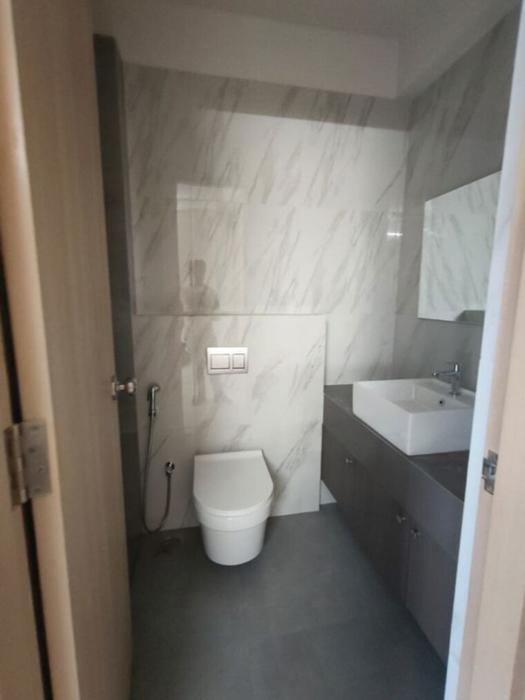 Bathroom, raj-infinia 3 Bedroom 1100 Sq.Ft. Apartment In Malad West Mumbai 10013817