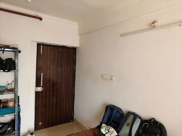 Furnished Amenities in 1 BHK Apartment at Sethia Kalpavruksh Heights, Kandivali West – for Rent