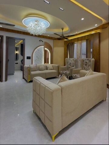 Team Area in 4 BHK Builder Floor at Uttam Nagar – for Sale