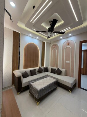 Bedroom in 2.5 BHK Builder Floor at Uttam Nagar – for Sale